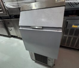 Máquina de gelo Everest EGC 75A – 220V – 75kg / Dia