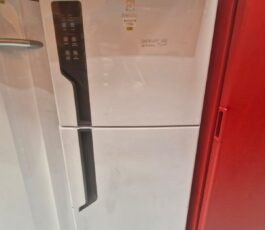 Geladeira doméstica – Eletrolux – 110v – 70 x 70 x 1,95