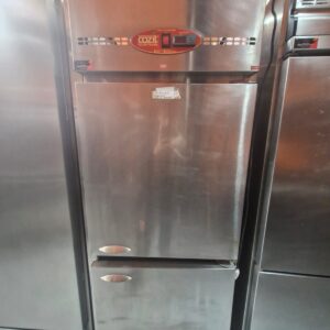 Geladeira vertical inox - Cozil - 70 x 80 x 2,05